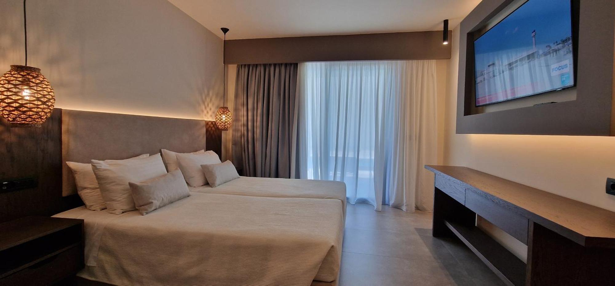 Cosmopolitan Hotel Екстер'єр фото